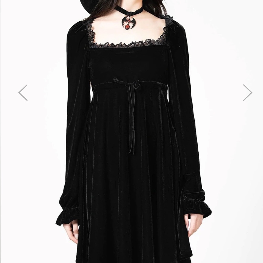 New with tags in packaging- Killstar IMPERIA LONG SLEEVE VELVET DRESS witch goth